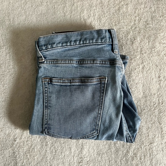 Old Navy Athletic Straight Leg Light Wash Jeans - Picture 7 of 8